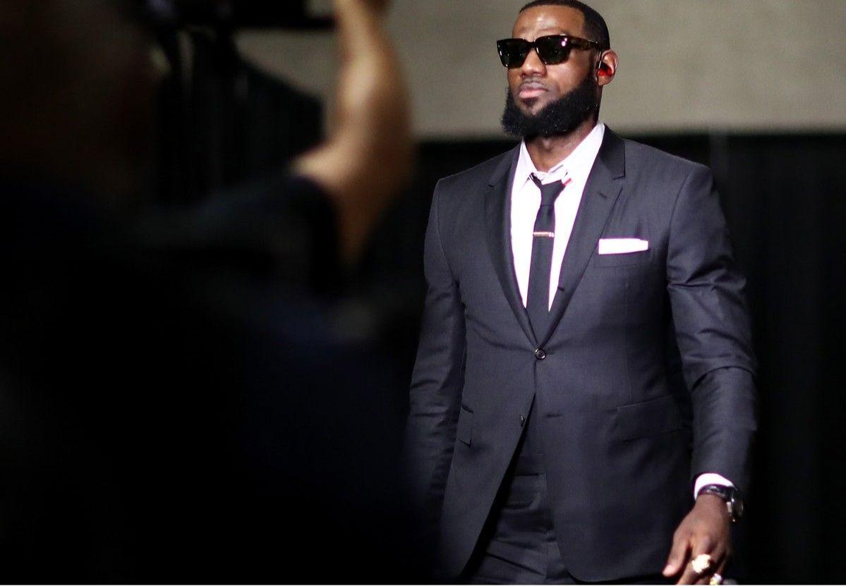 NBA比分-2025年全球黑人亿万富翁榜单：乔丹第7，詹姆斯第18